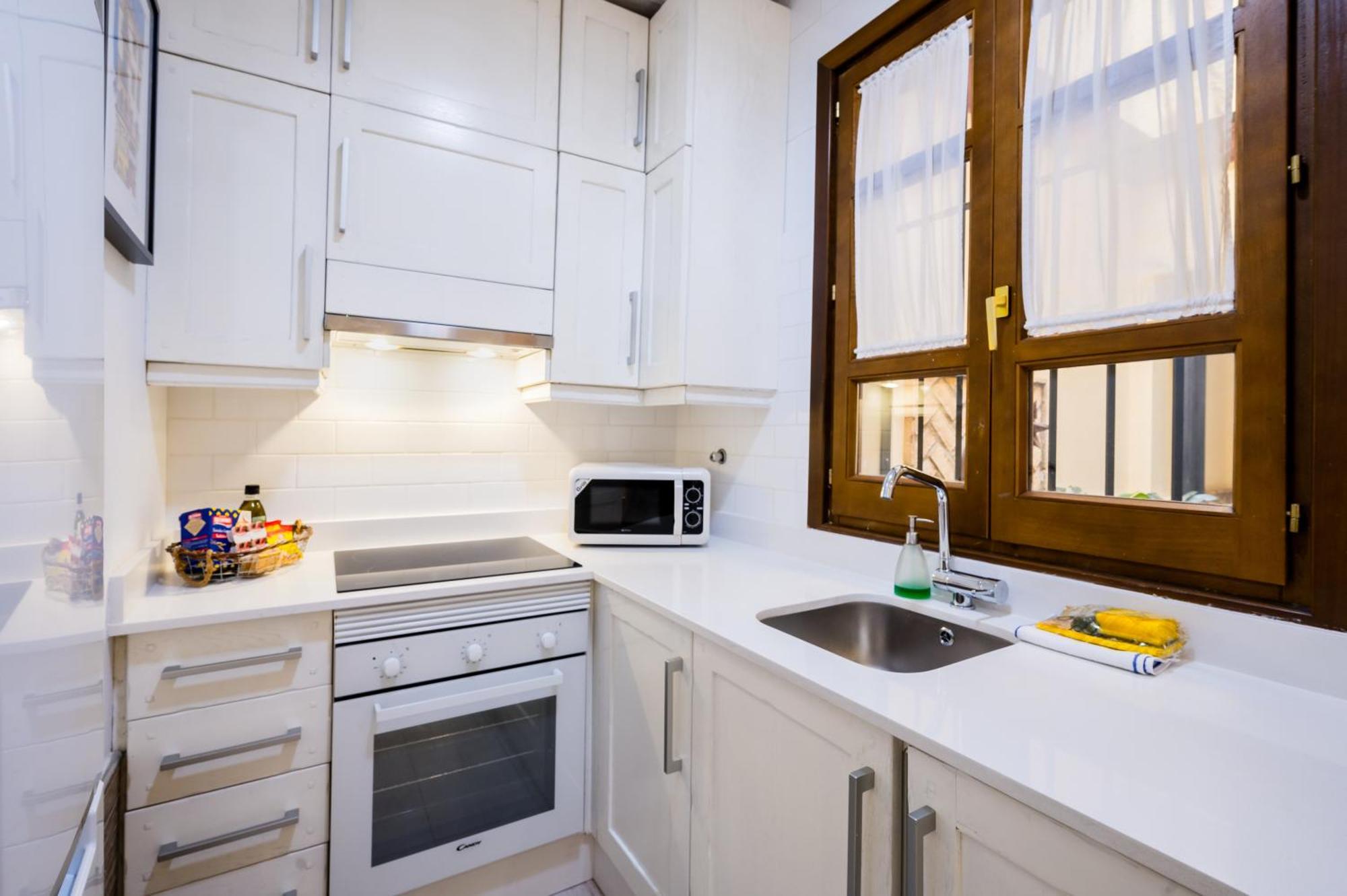 Appartamento Beautiful And Cozy- 1Bd 1Bth- Arenal Center Siviglia Esterno foto