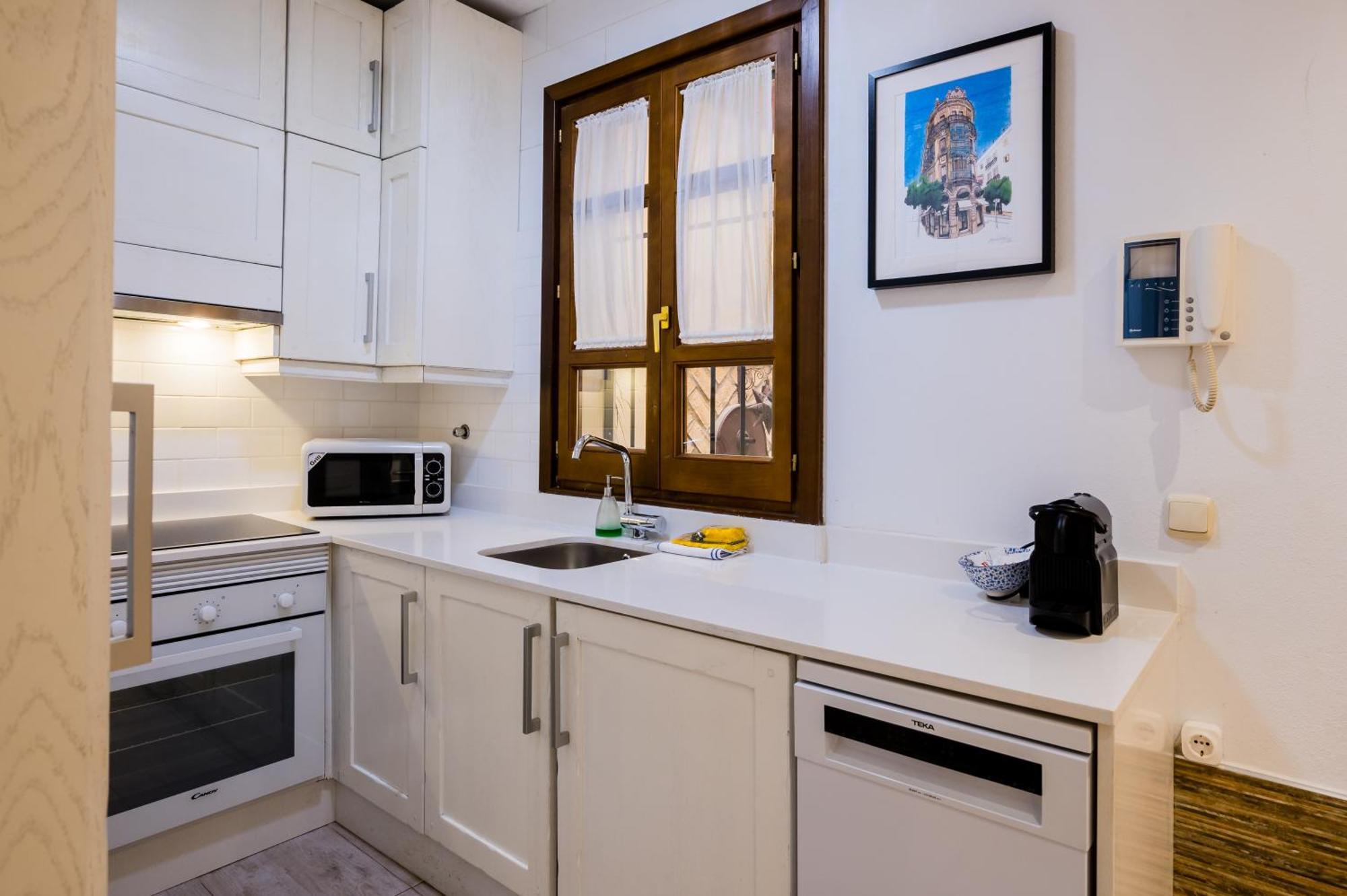 Appartamento Beautiful And Cozy- 1Bd 1Bth- Arenal Center Siviglia Esterno foto