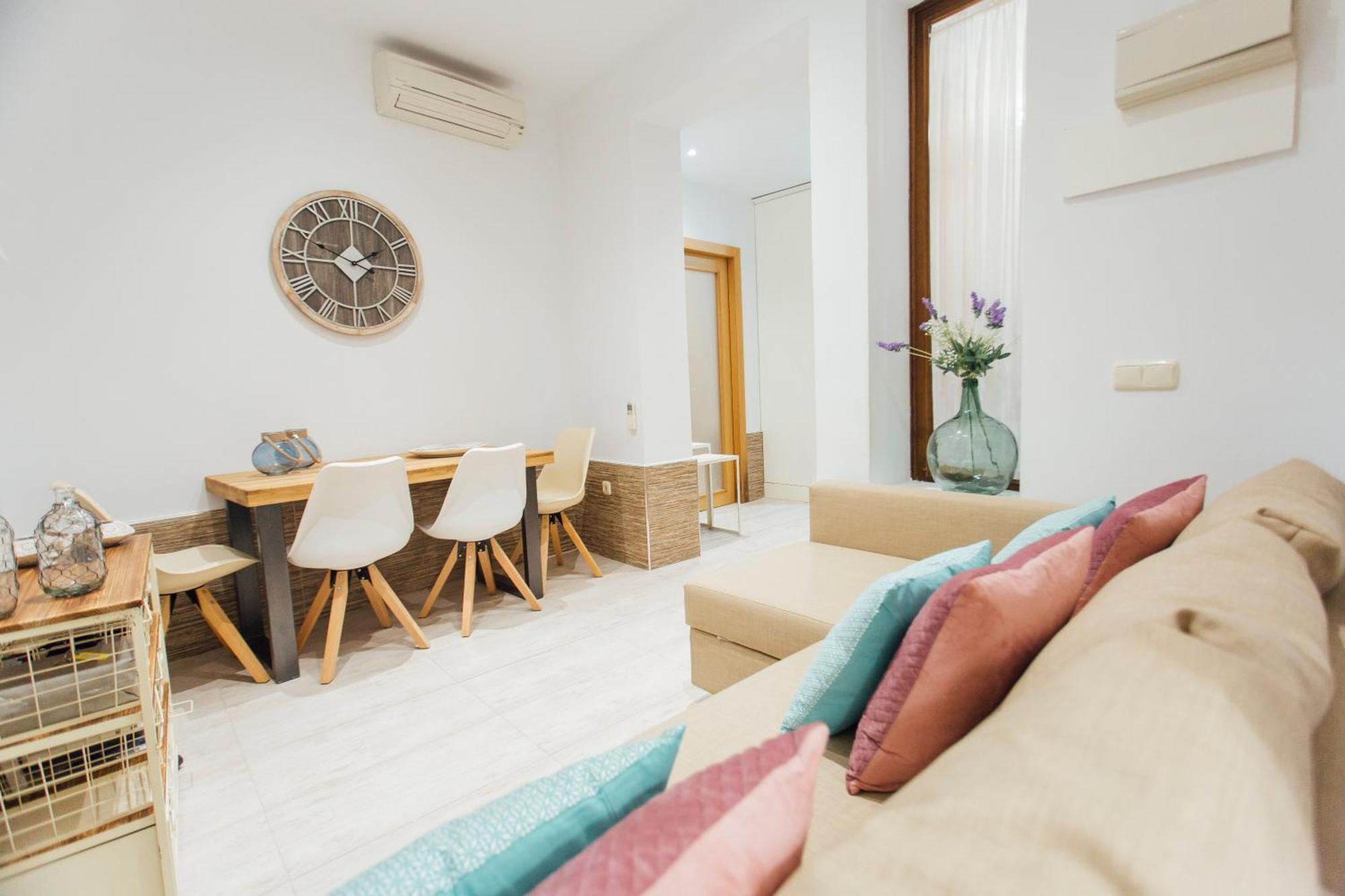 Appartamento Beautiful And Cozy- 1Bd 1Bth- Arenal Center Siviglia Esterno foto