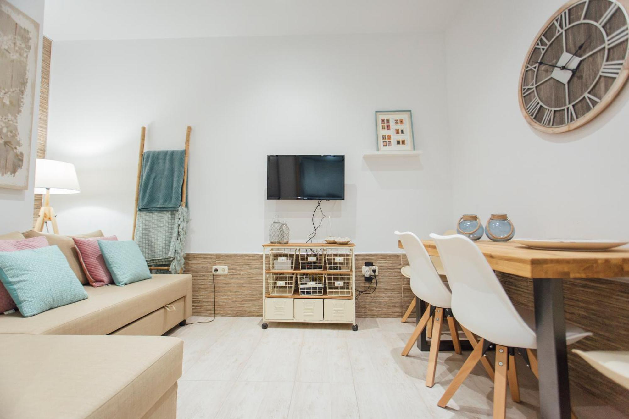 Appartamento Beautiful And Cozy- 1Bd 1Bth- Arenal Center Siviglia Esterno foto