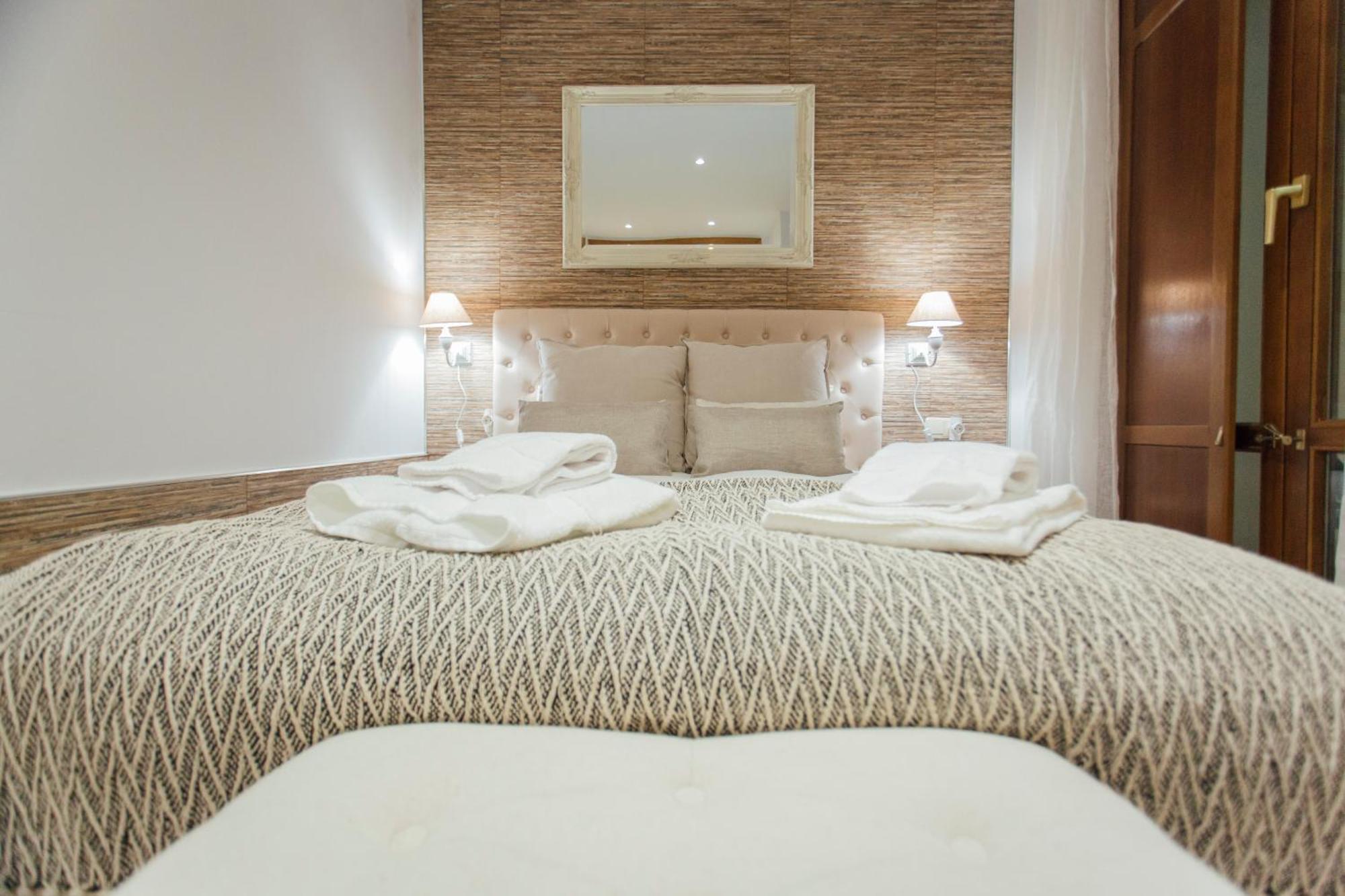 Appartamento Beautiful And Cozy- 1Bd 1Bth- Arenal Center Siviglia Esterno foto
